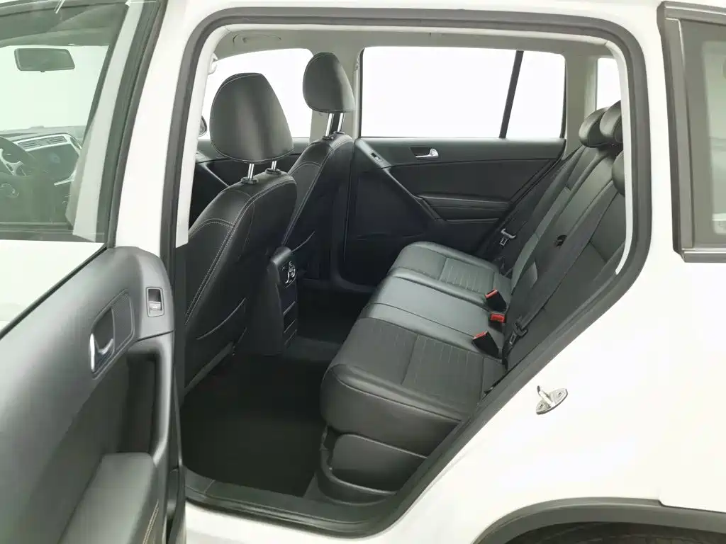 Volkswagen Tiguan — миниатюра 15