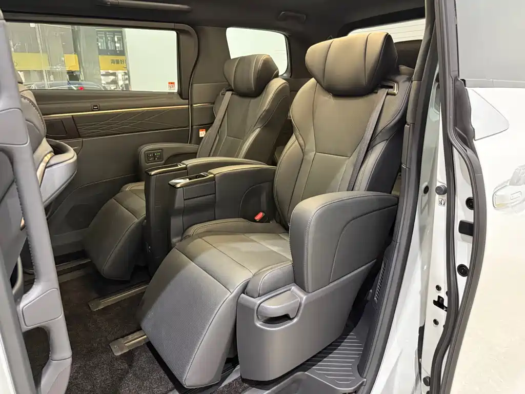 Toyota Alphard 2025 2.5L Premium