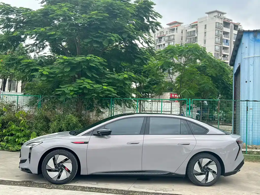 Hongqi Hongqi EH7 — миниатюра 3