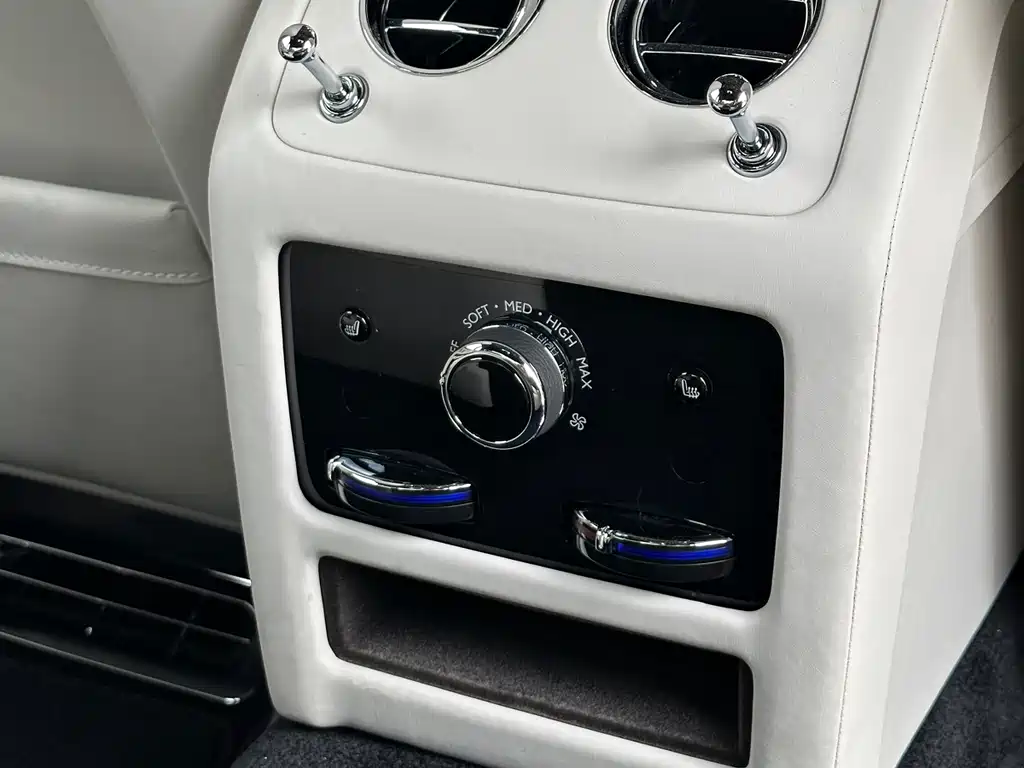 Rolls-Royce Ghost — миниатюра 22
