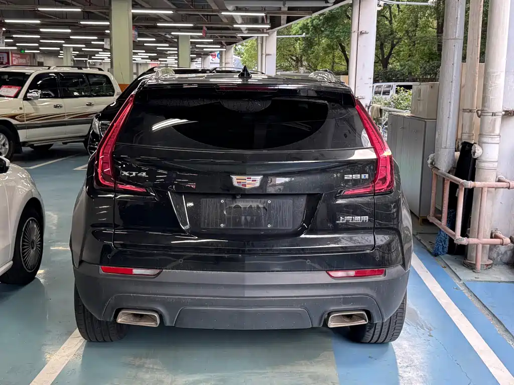 Cadillac XT4 — миниатюра 6