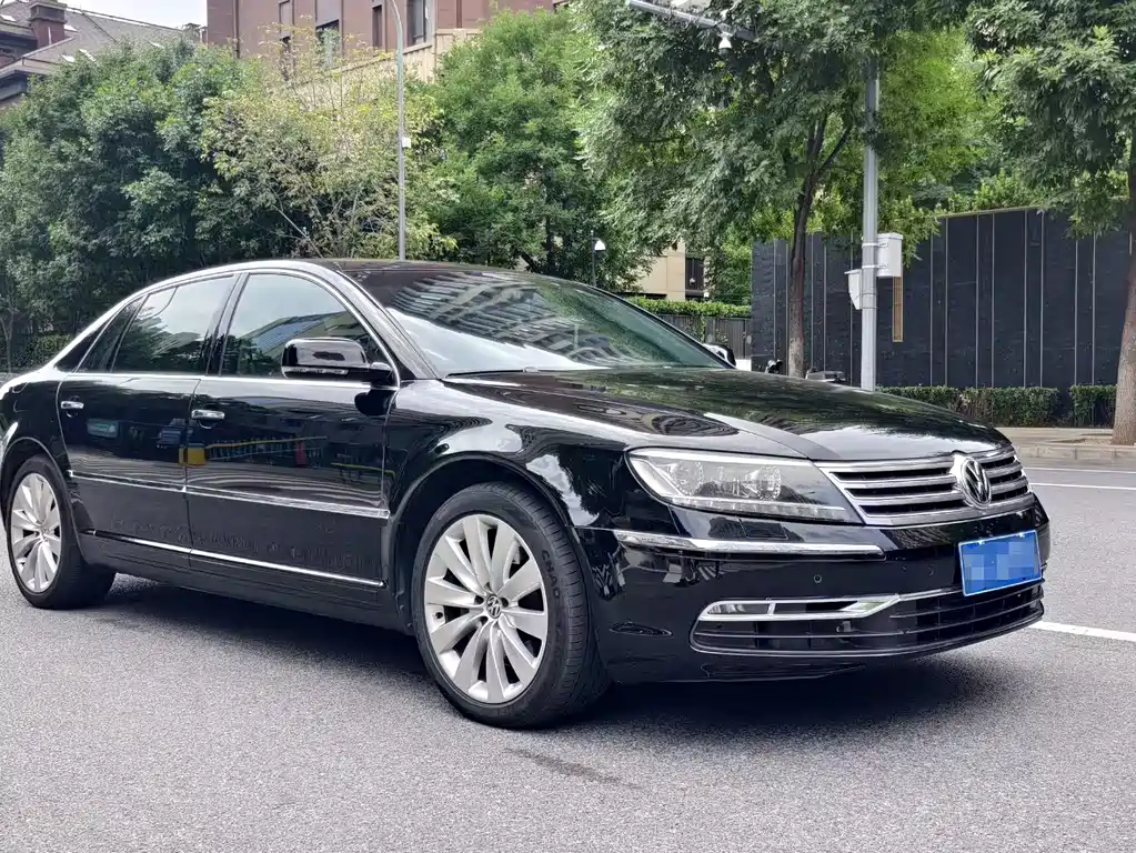 Volkswagen Phaeton 3.6L V6 4 seats Extended Individual Edition, фото 3