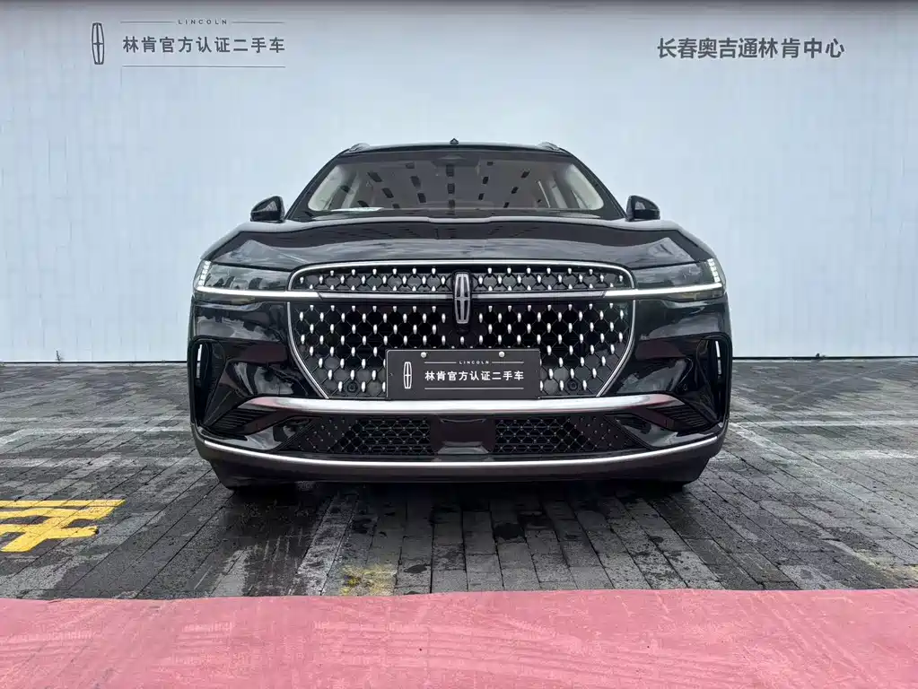 Lincoln Nautilus 2023 2.0T