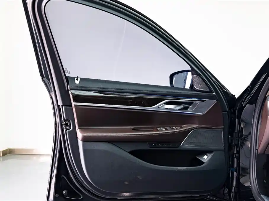 BMW 7 Series 7 2021 730Li Luxury