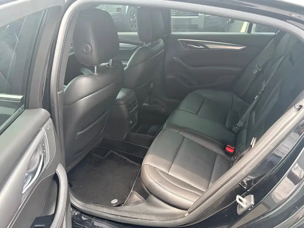 Cadillac CT5 2025 28T