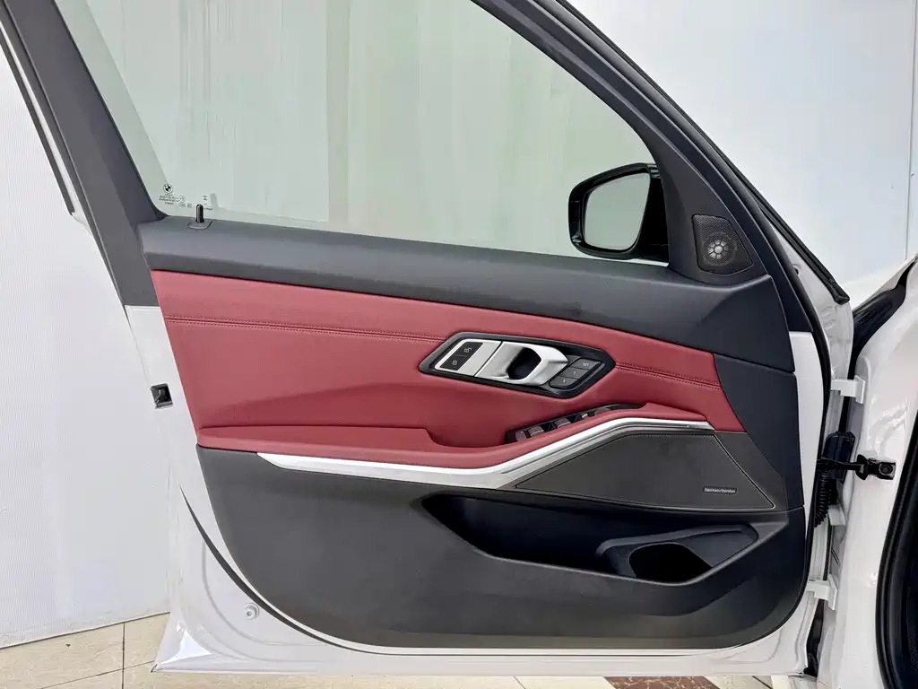 BMW 3 Series — миниатюра 8