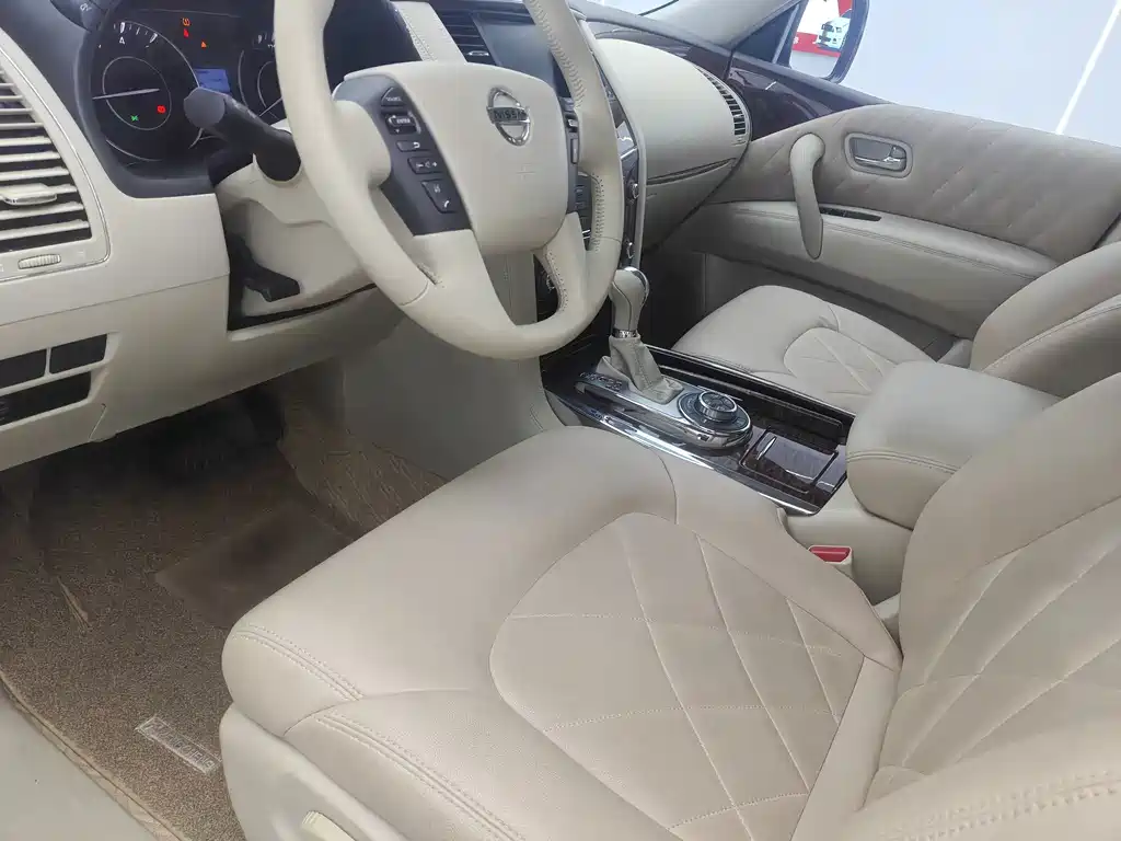 Nissan Patrol — миниатюра 12