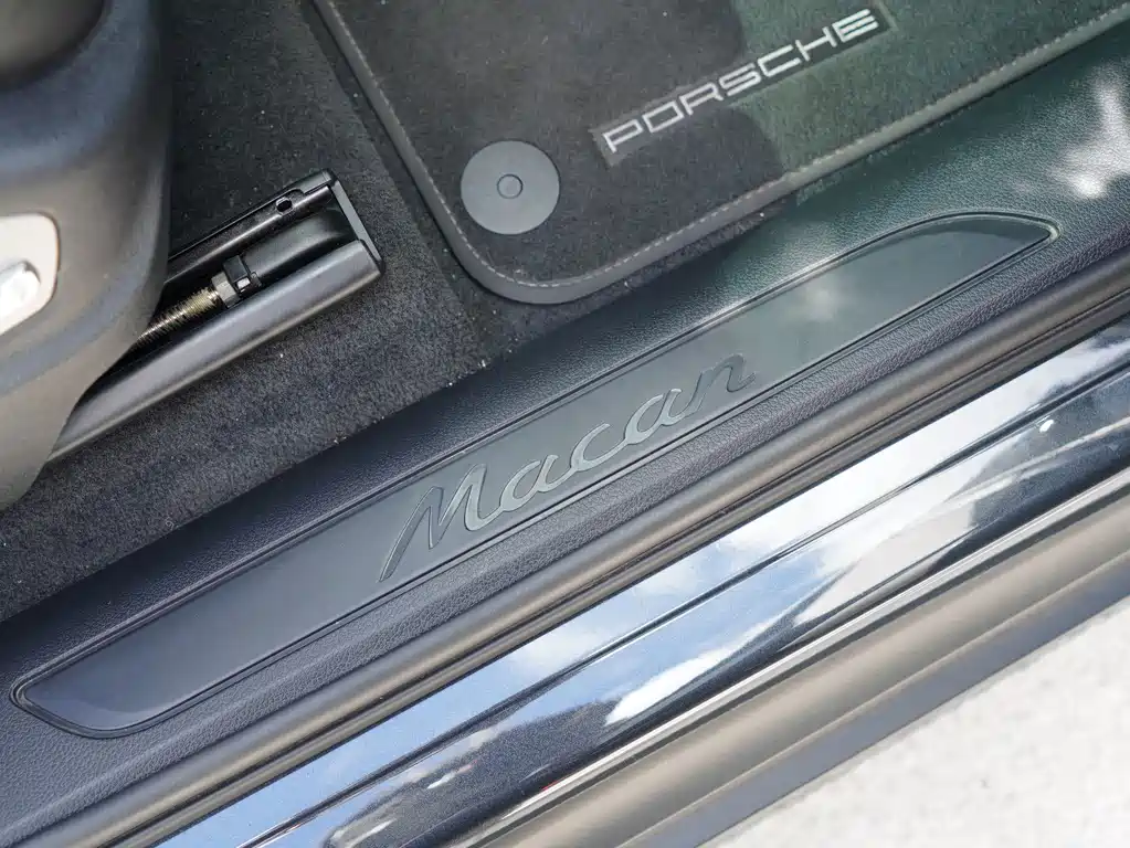 Porsche Macan — миниатюра 6