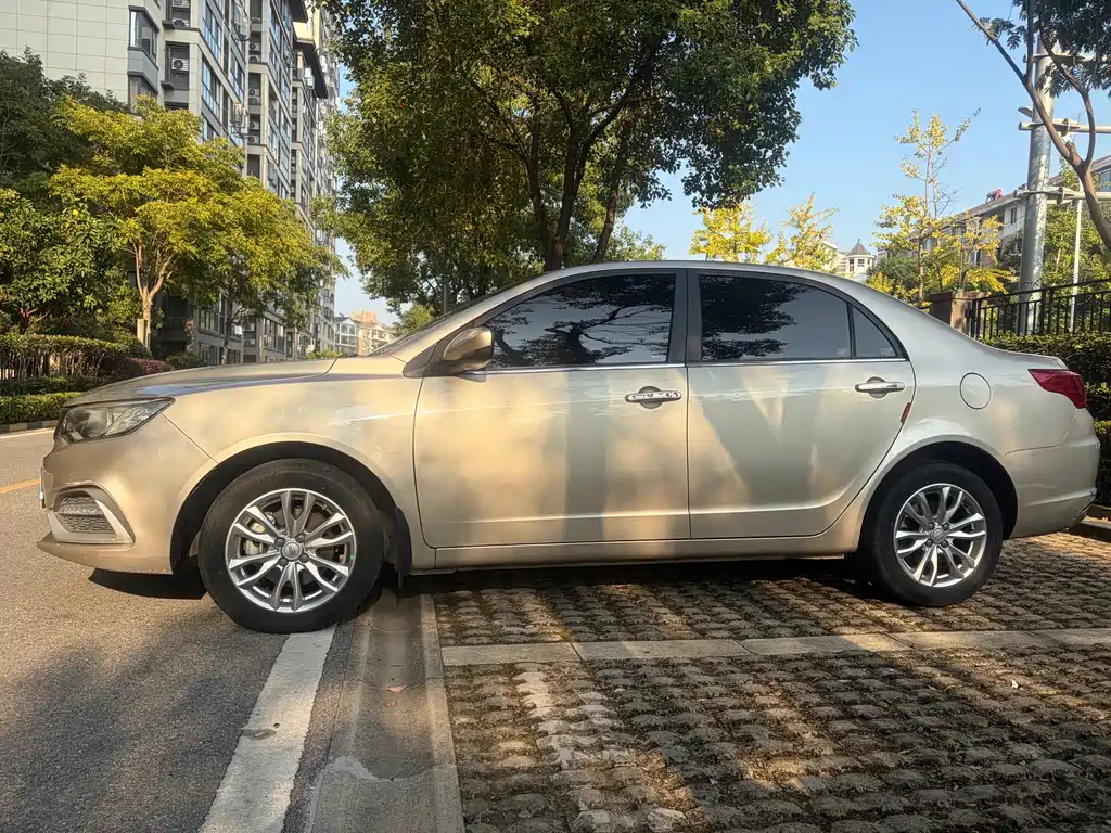Geely Vision — миниатюра 4