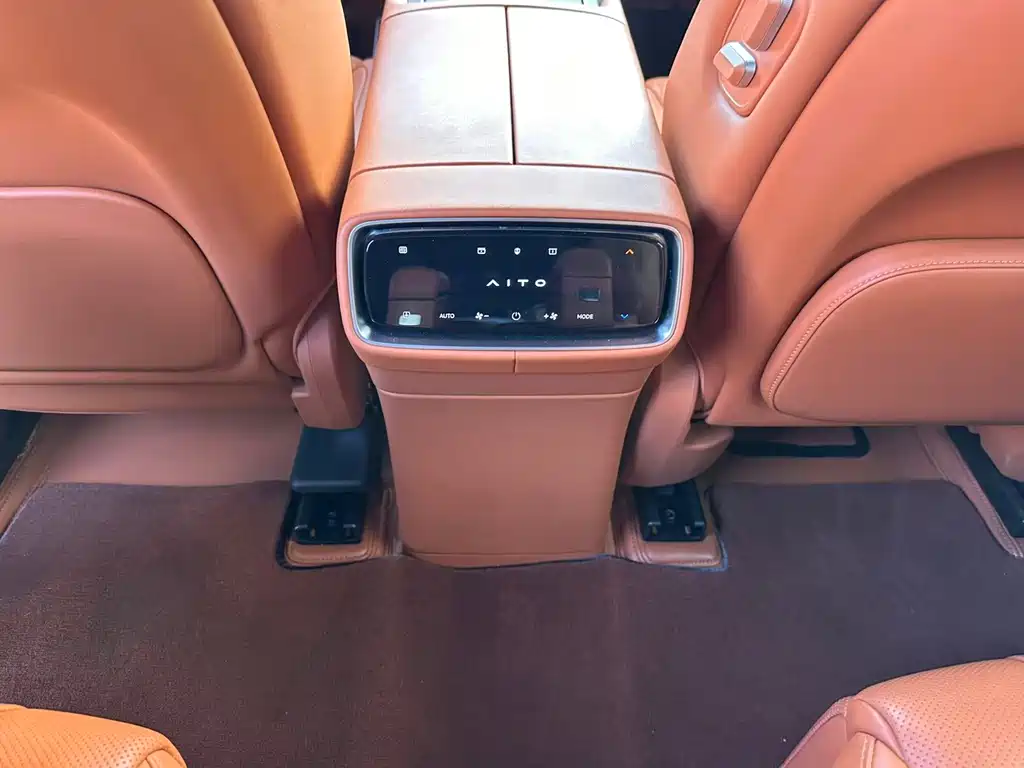 Aito M9 2024 Ultra 42kWh 6 мест