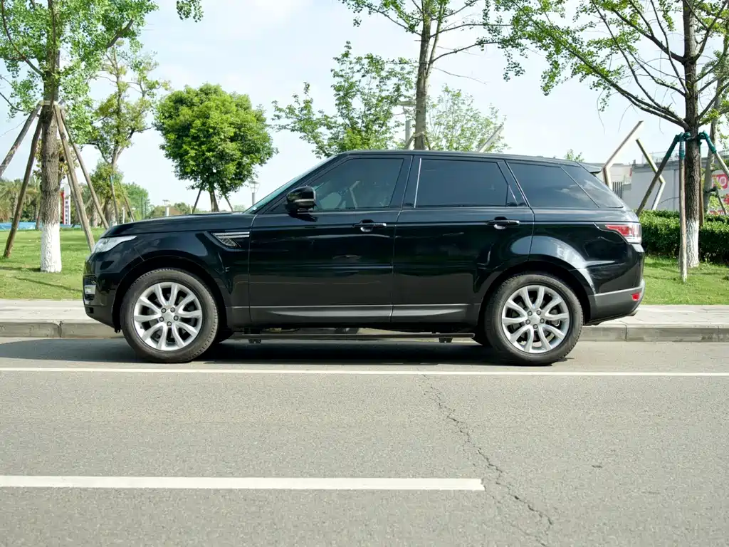 Land Rover Sport — миниатюра 5