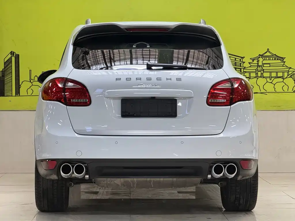 Porsche Cayenne — миниатюра 5