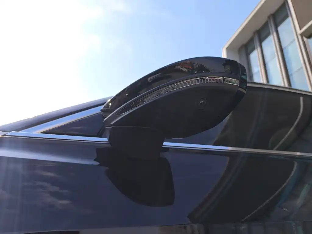 Audi A6L New Energy — миниатюра 13