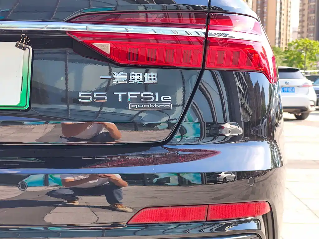 Audi A6L New Energy — миниатюра 11