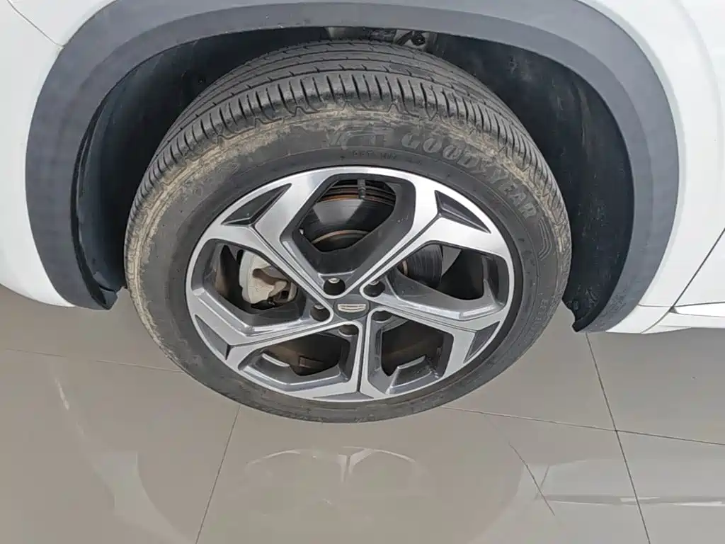 Geely Xingyue L — миниатюра 23