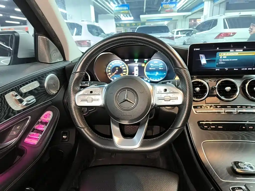 Mercedes-Benz C-Class — миниатюра 11