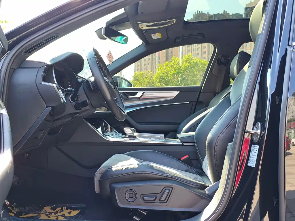 Audi A6L New Energy — миниатюра 15