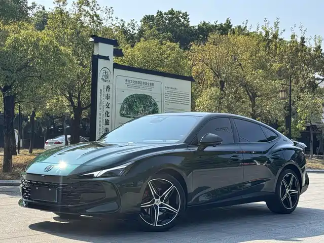 2025 MG MG7
