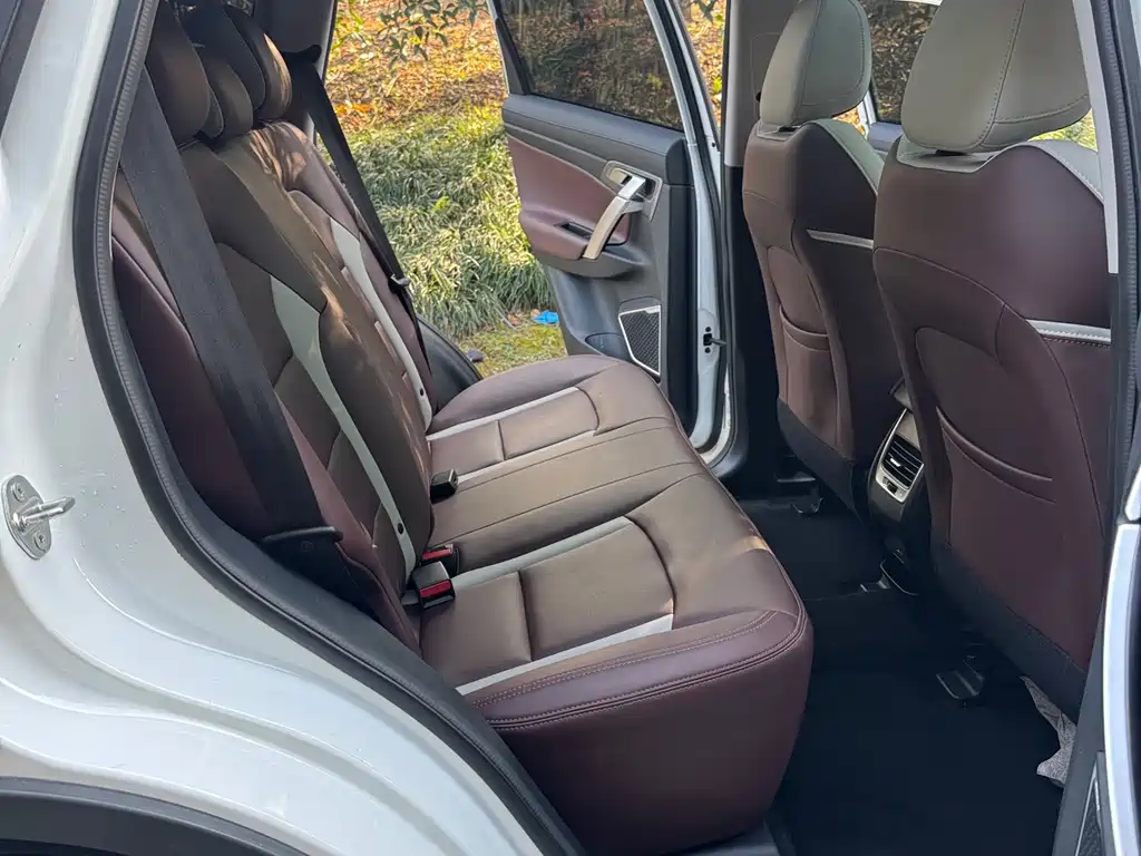 GEELY AUTOMOBILE BOYUE