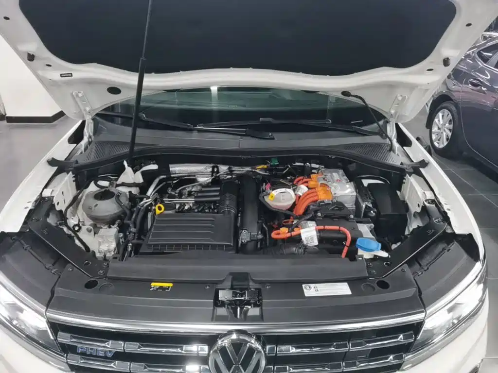 Volkswagen Tiguan L PHEV — миниатюра 20