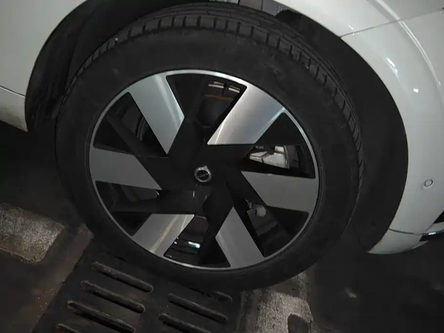 Volvo XC60 2025 Luxury