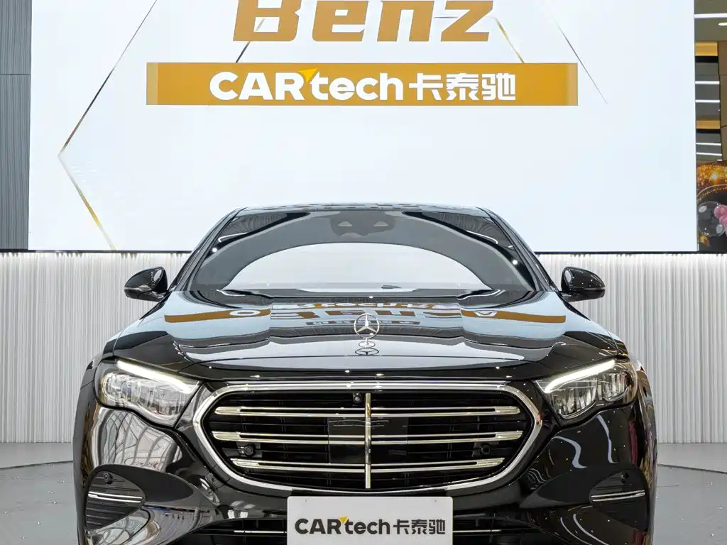 Mercedes-Benz E-Class — миниатюра 2