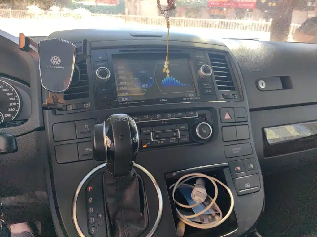 Volkswagen Multivan — миниатюра 14