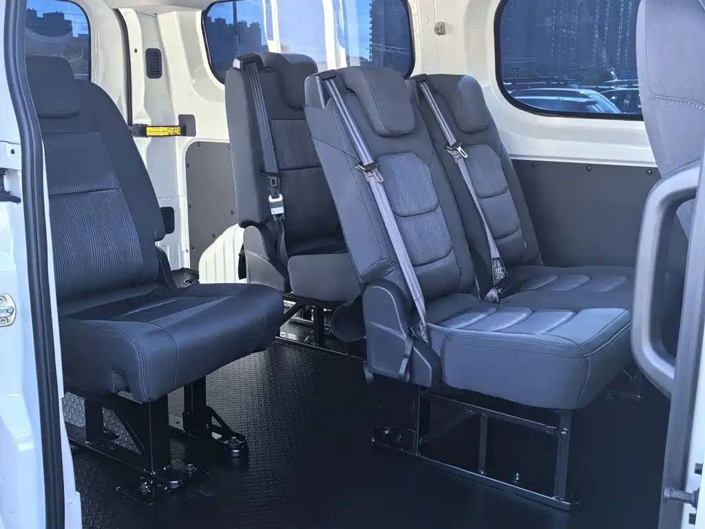 IVECO Juxing — миниатюра 6