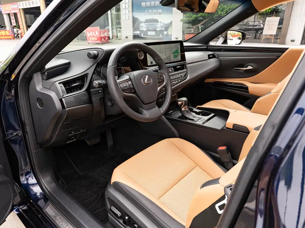 Lexus ES 2022 300h Premium