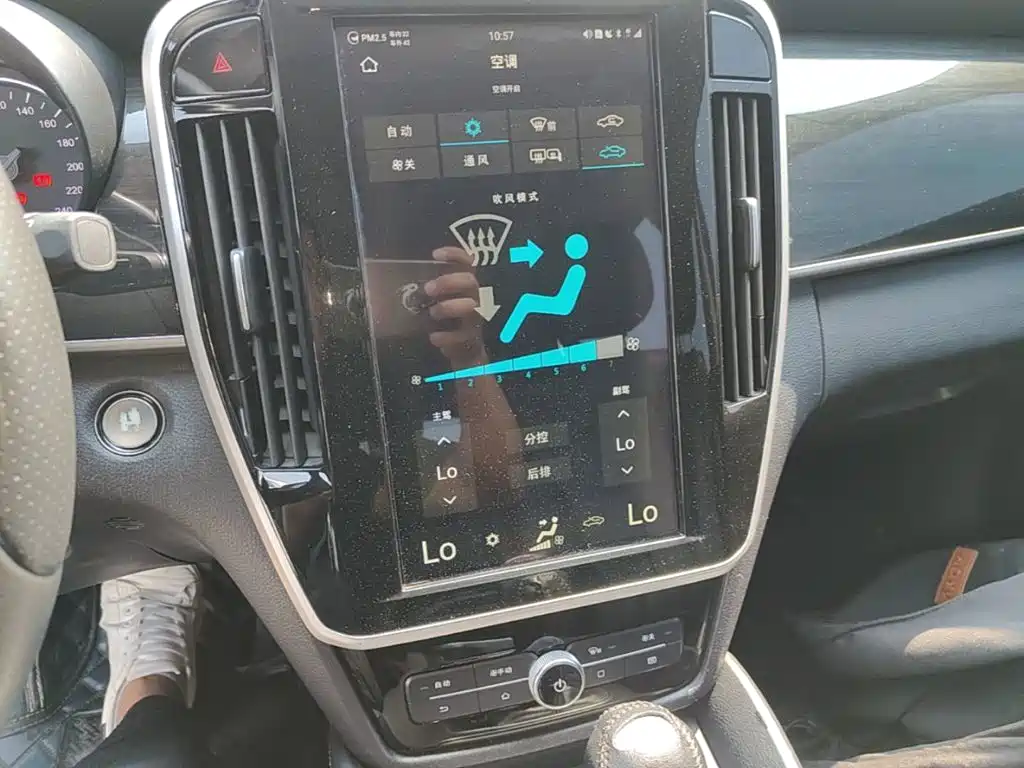 BYD MAX — миниатюра 13