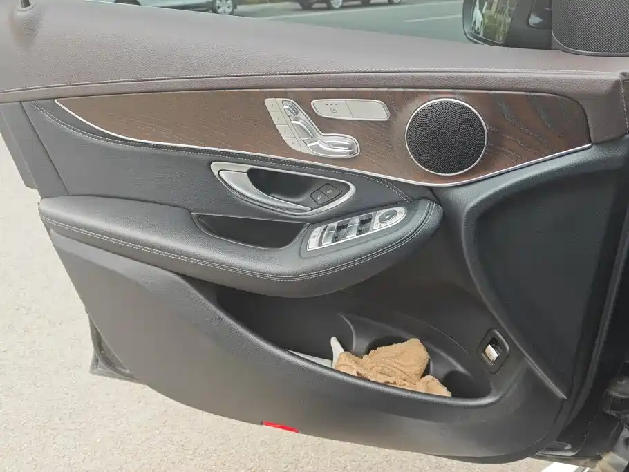 Mercedes-Benz GLC — миниатюра 7