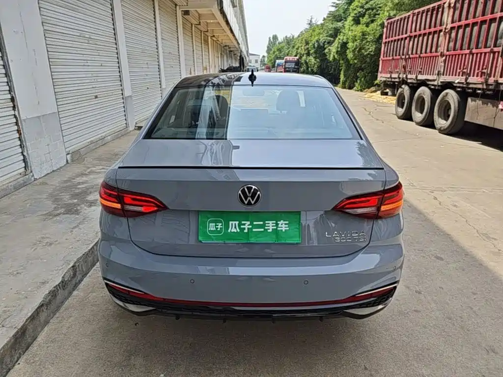 Volkswagen Lavida — миниатюра 6