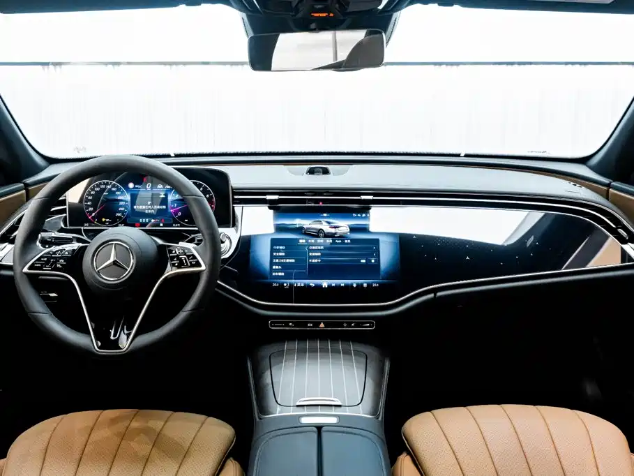 Mercedes-Benz E-Class — миниатюра 15