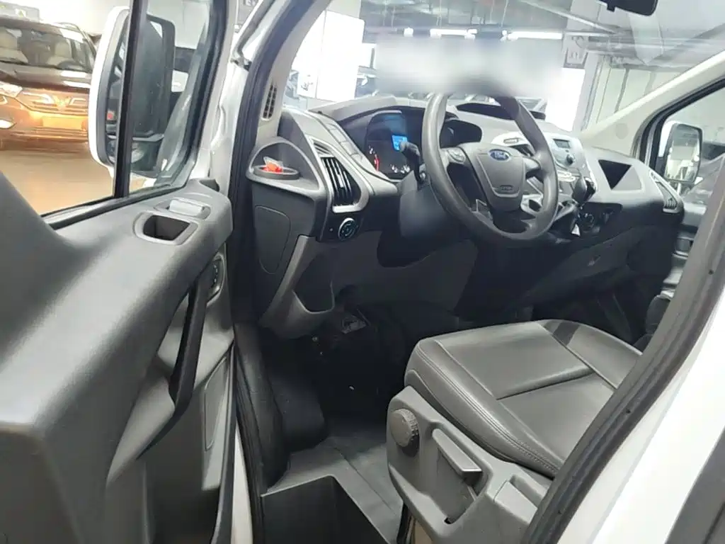 Ford Transit — миниатюра 16