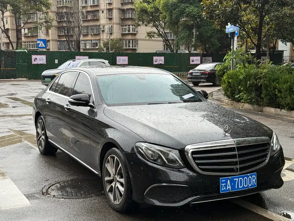 Mercedes-Benz E-Class — миниатюра 3