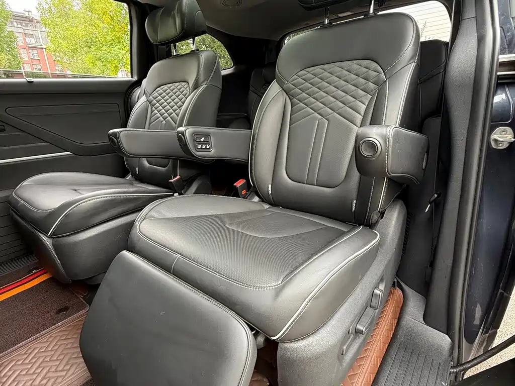 Hyundai Custo — миниатюра 10
