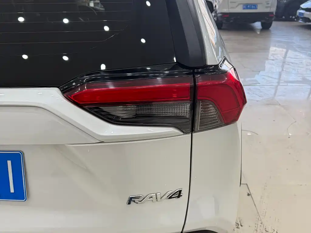 TOYOTA RAV4 RONGFANG