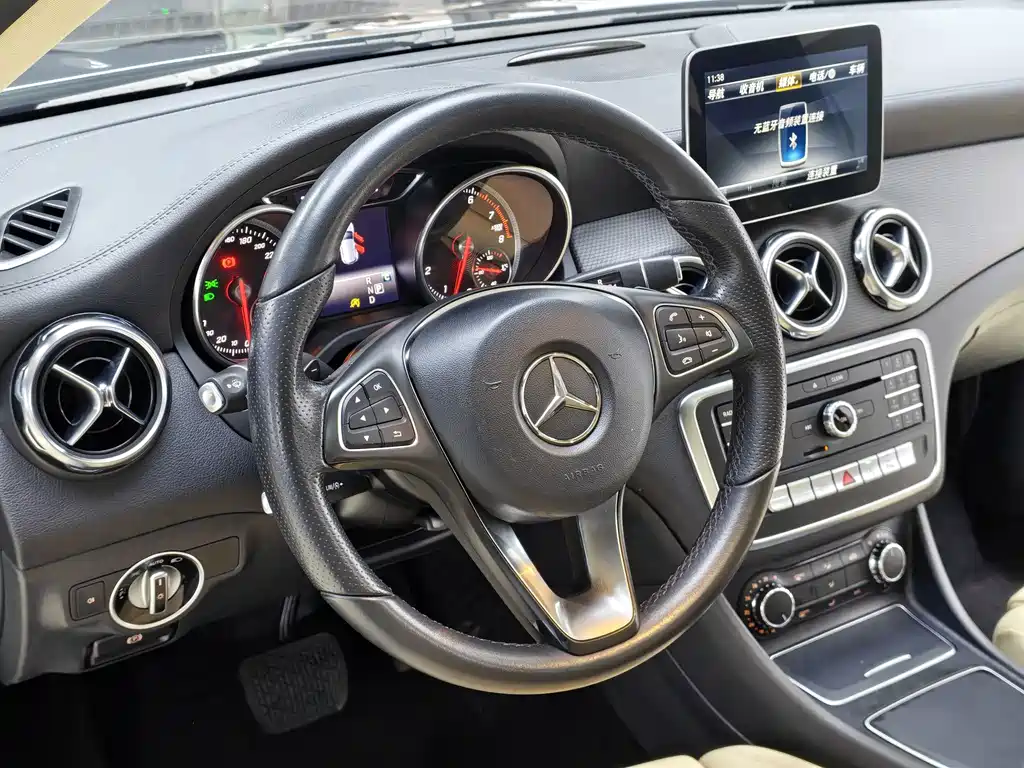 Mercedes-Benz GLA — миниатюра 13