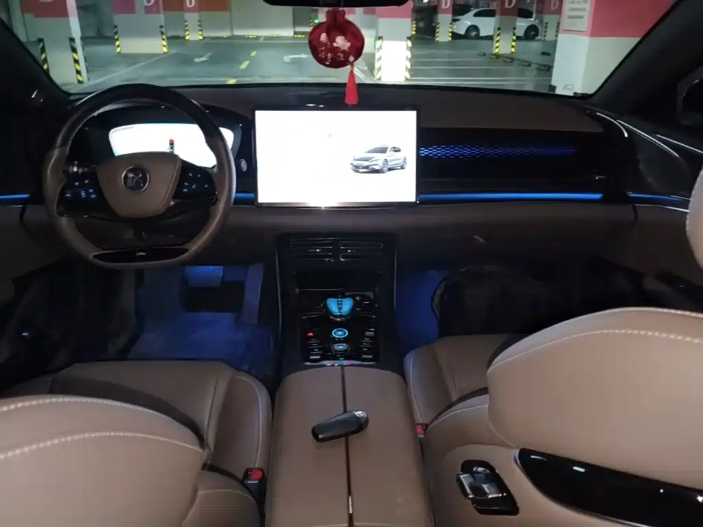 BYD Han — миниатюра 10