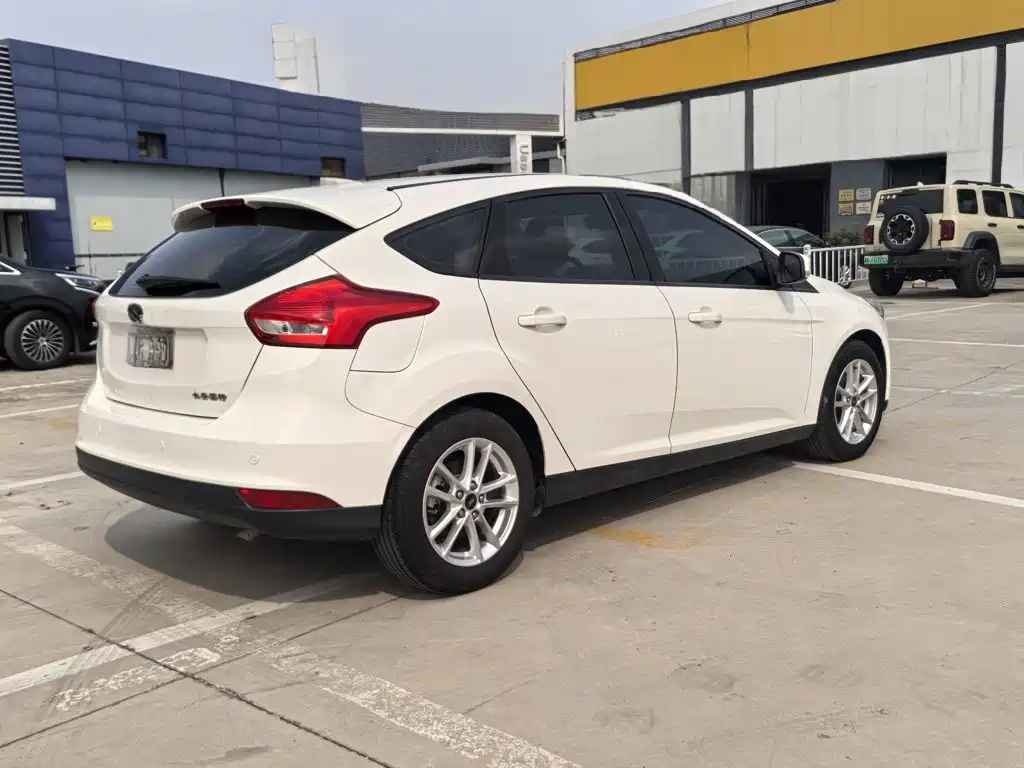 Ford Focus — миниатюра 12