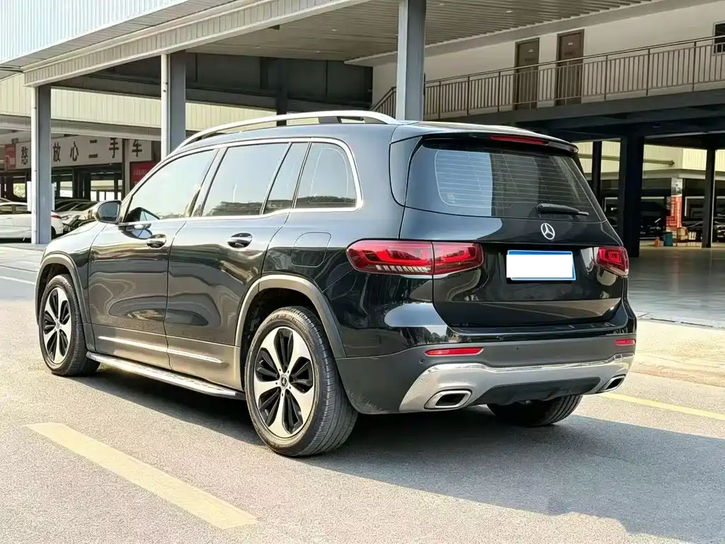 Mercedes-Benz GLB — миниатюра 7