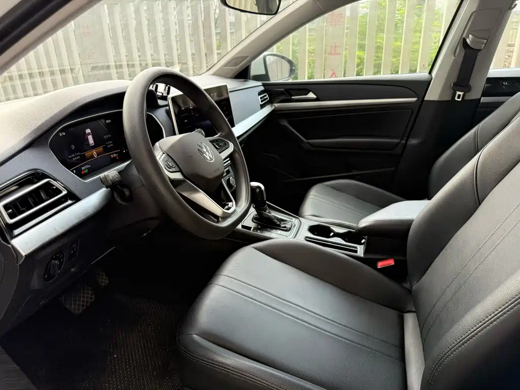 Volkswagen Lavida — миниатюра 4