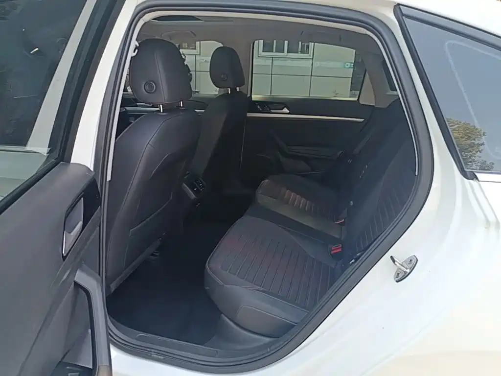 Volkswagen Lavida — миниатюра 17