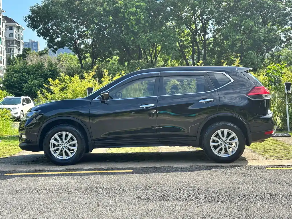Nissan X-Trail — миниатюра 14