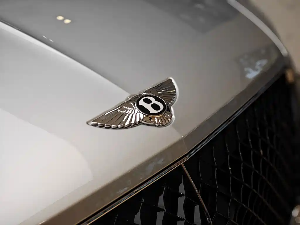 Bentley Bentayga — миниатюра 20