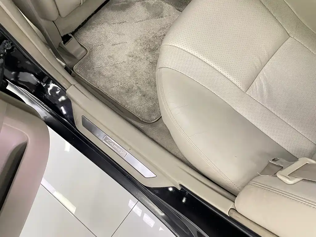 Toyota Camry — миниатюра 35
