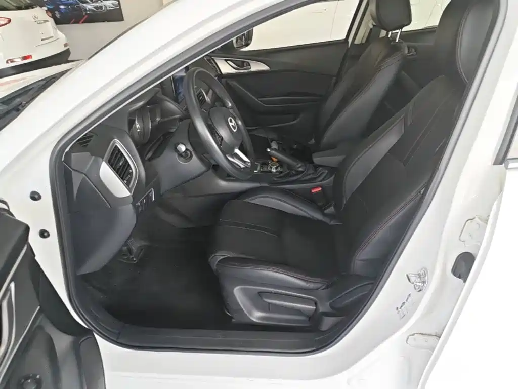 Mazda 3 Axela — миниатюра 15