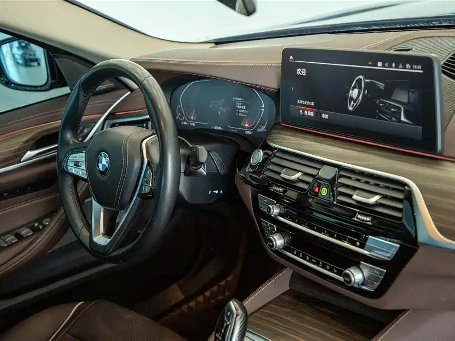 BMW 5 Series — миниатюра 22