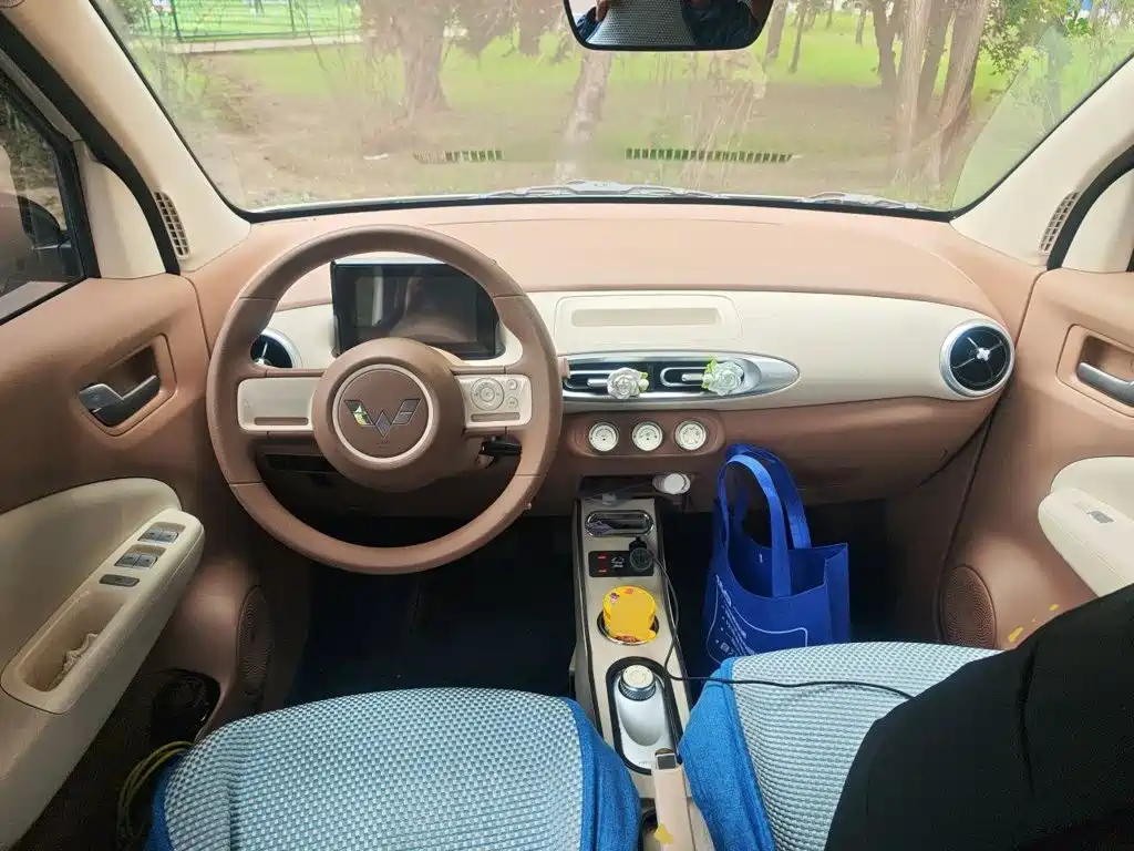 Wuling MINIEV — миниатюра 5