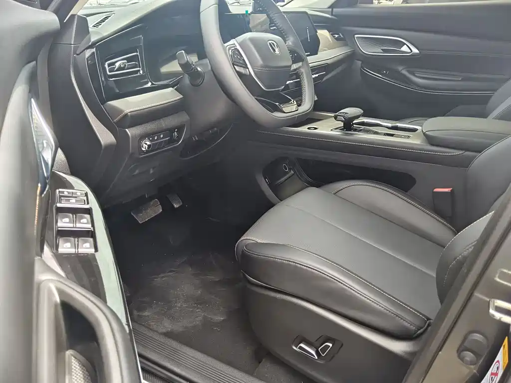 Changan X7 Plus 2024 1.5T AT Luxury 7 мест